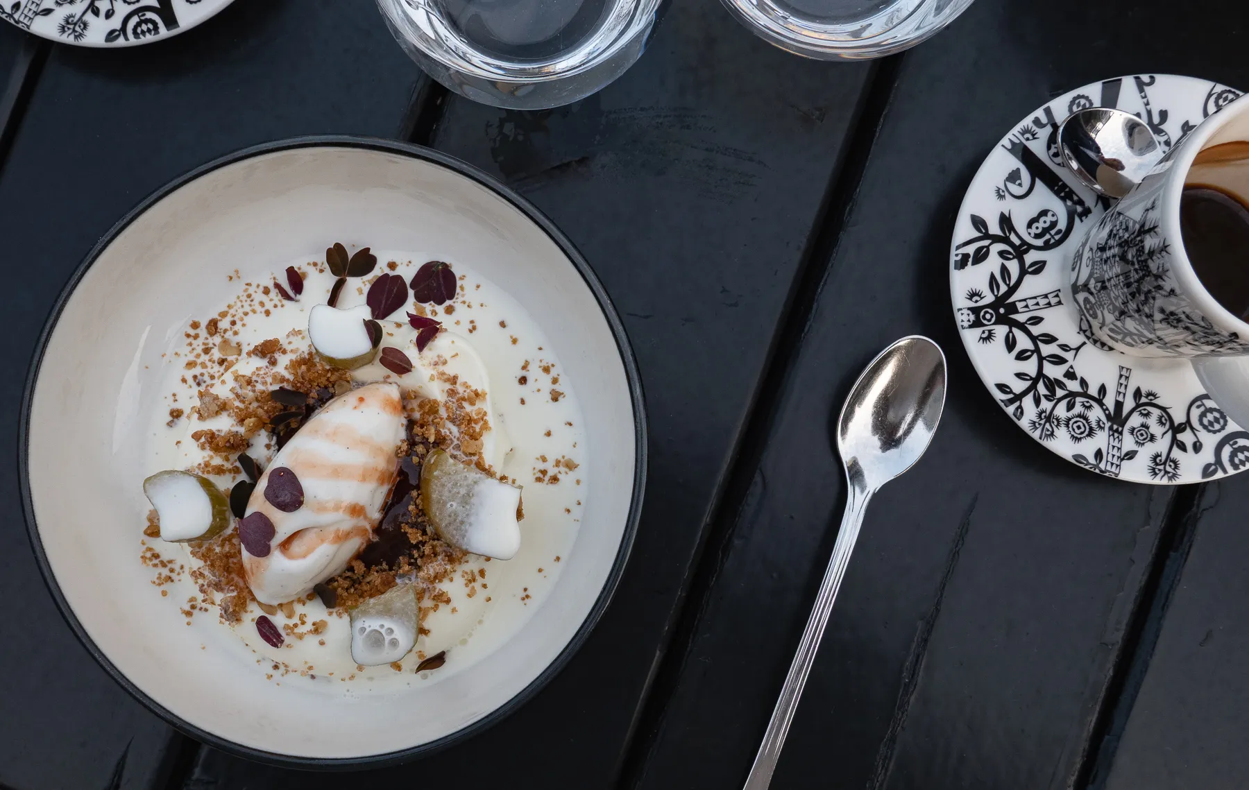 Icelandic dessert with Skyr and chocolate